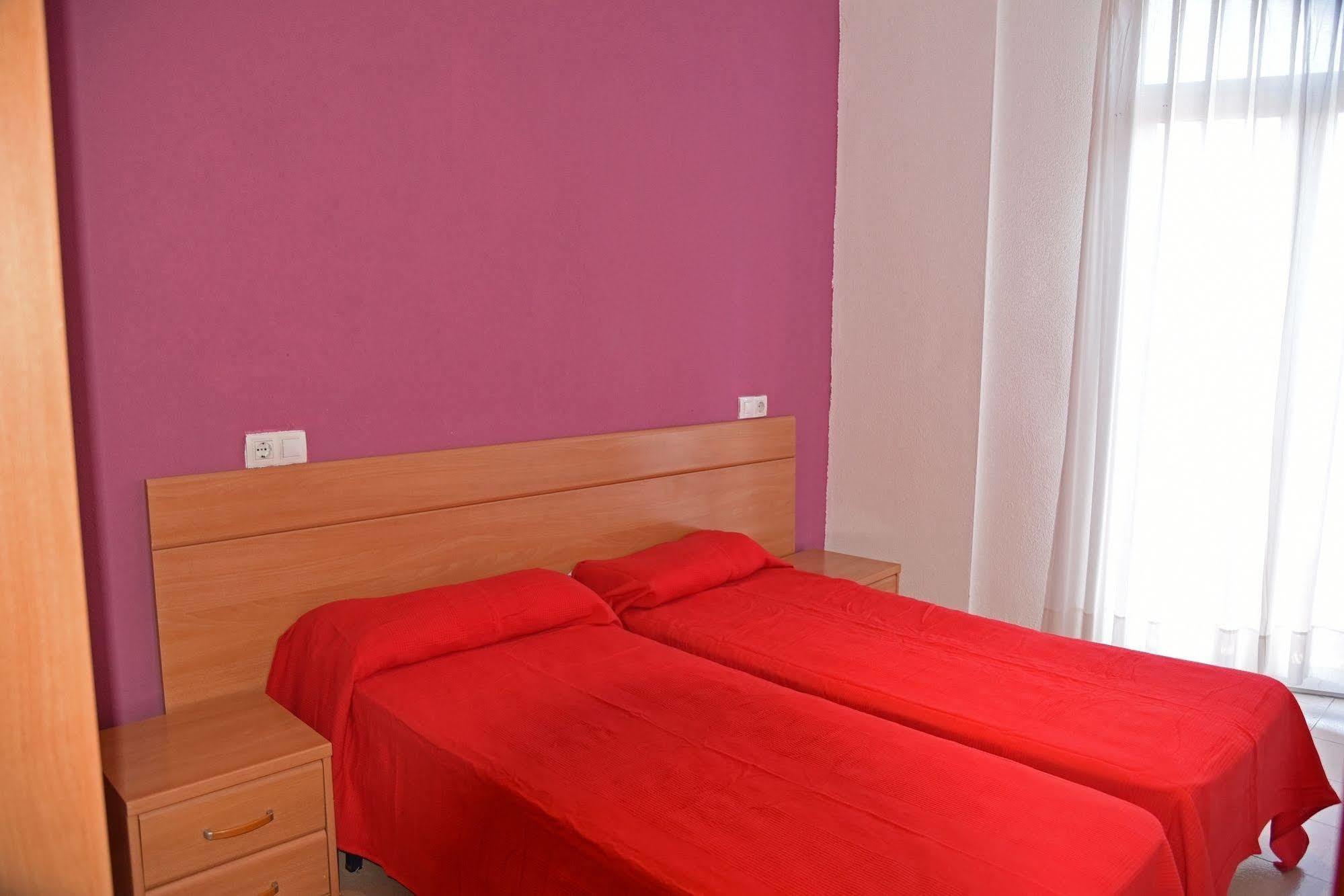 Apartamentos Ar Dosjoimi Lloret de Mar Bagian luar foto