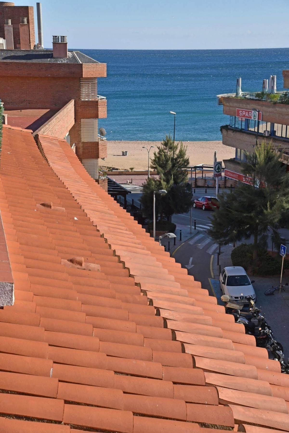 Apartamentos Ar Dosjoimi Lloret de Mar Bagian luar foto